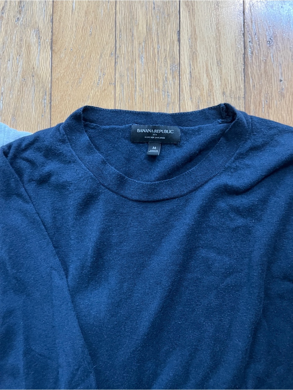 Banana Republic Women’s Forever Sweater - Navy & Light Gray - Picture 4 of 7